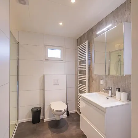Cube Xl 91 I 4 Persoons In Holiday home *