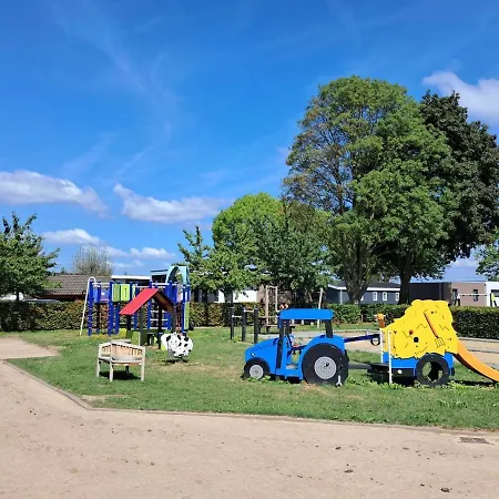 Cube Xl 91 I 4 Persoons Op De Betuwe Hébergement de vacances *