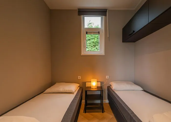 Holiday home Cube Xl 91 I 4 Persoons Op De Betuwe Zennewijnen